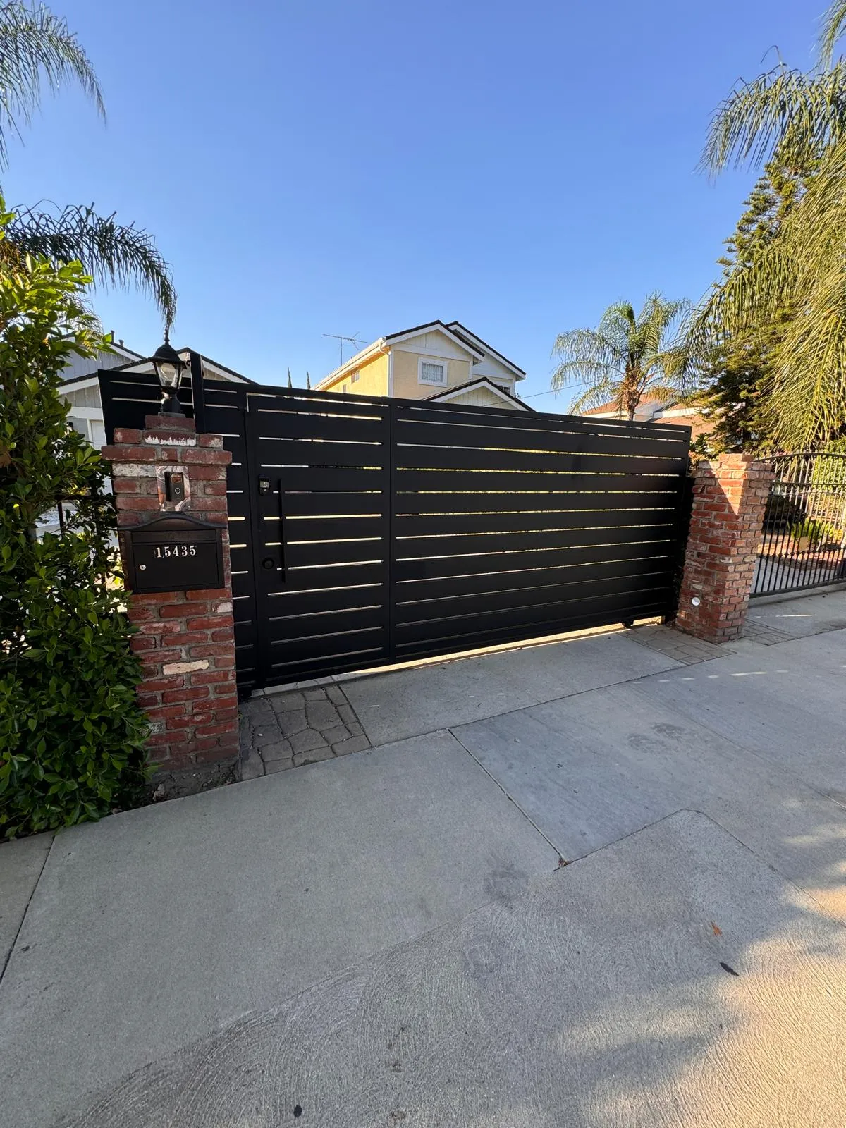 Ranch-style driveway gate installed in Novato